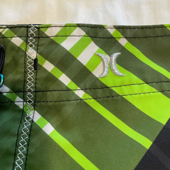 Hurley Men’s Swim Trunk - Picture 4 of 6